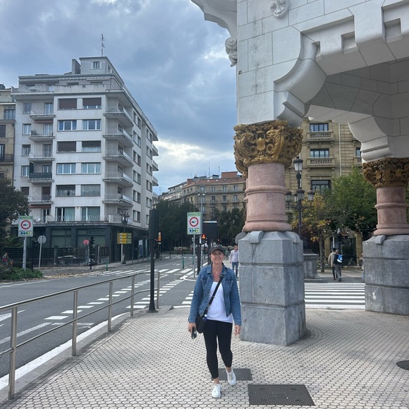 Meet your Posher, Rachel - Picture 4 of 8